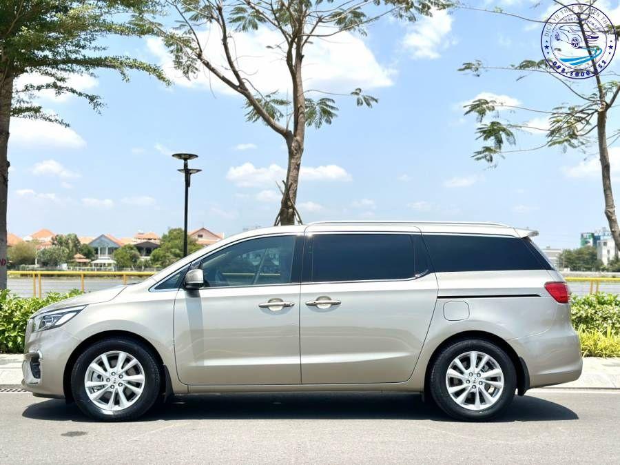 Cho thuê xe 7 chỗ Kia Carnival giá rẻ đi Dĩ An Bình Dương