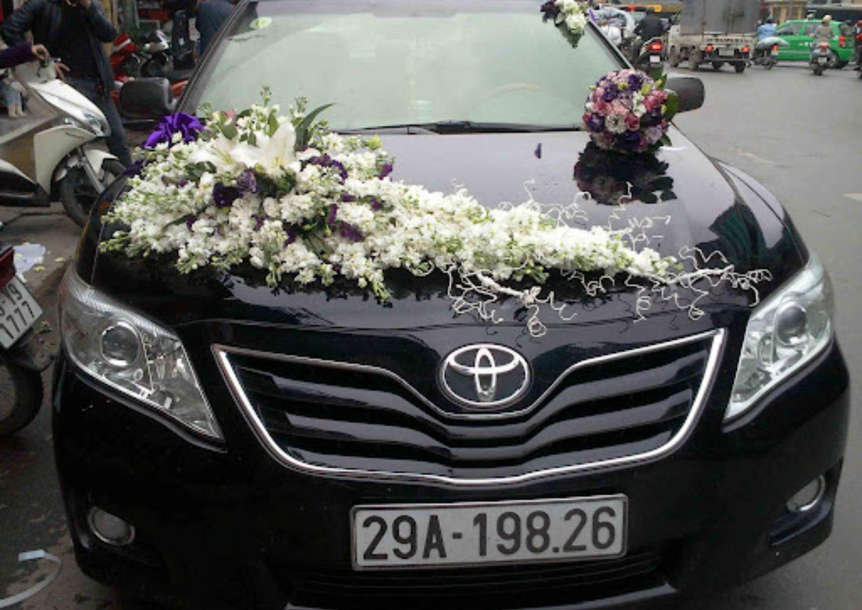 THUÊ XE CƯỚI TOYOTA CAMRY