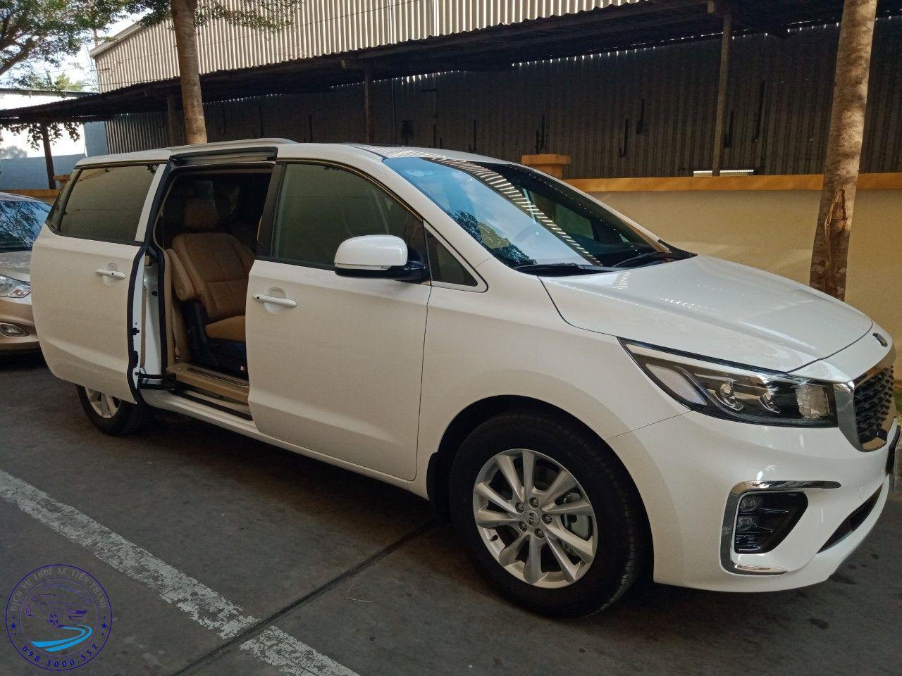 Cho thuê xe Kia Carnival giá rẻ đi Phú Mỹ Đại Tòng Lâm