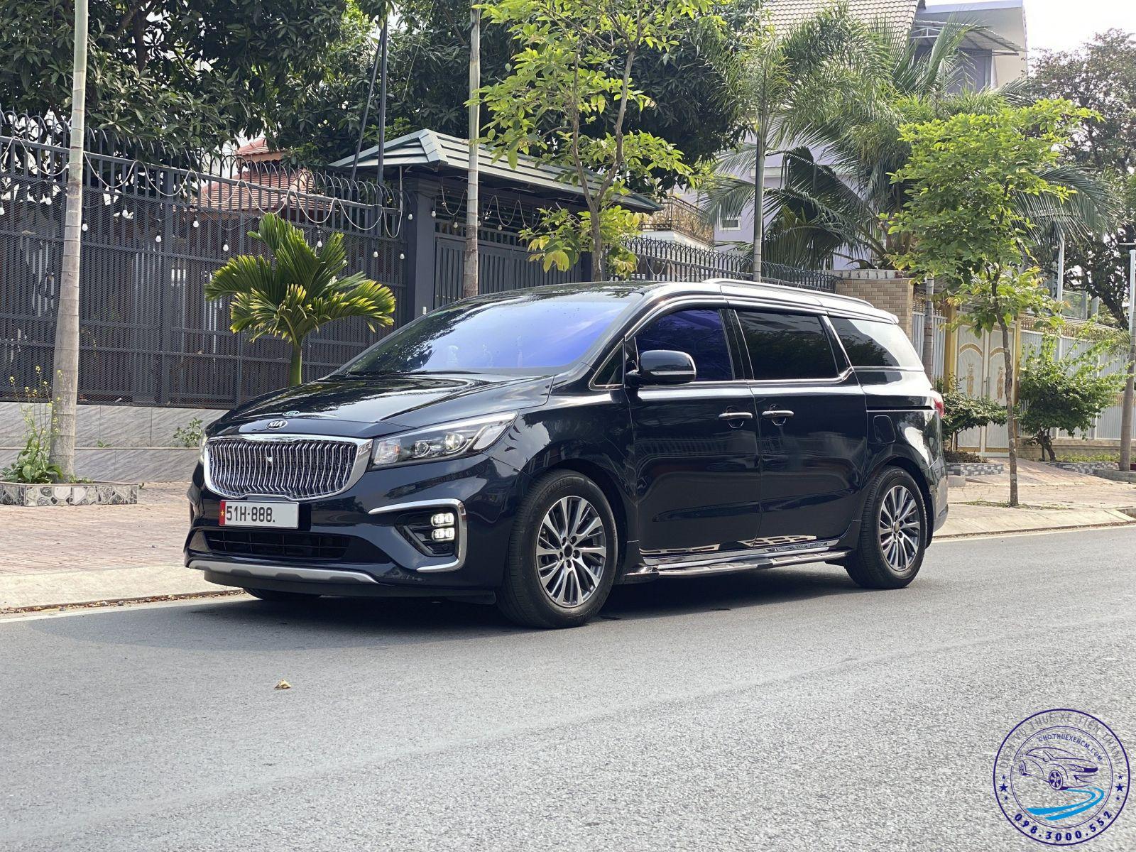 Cho thuê xe Kia Carnival giá rẻ đi Tân Biên Xa Mát Tây Ninh