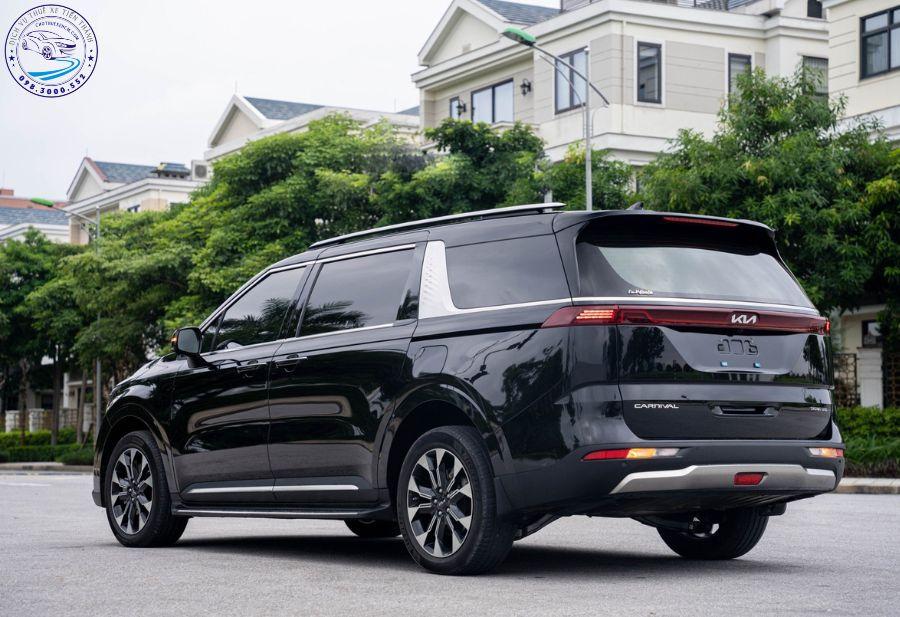 Cho thuê xe Kia Carnival giá rẻ đi Vĩnh Hưng Long An