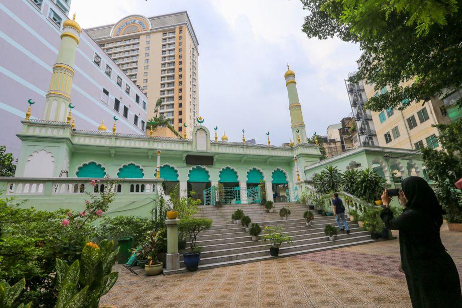 THÁNH ĐƯỜNG HỒI GIÁO JAMIA AL-MUSULMAN