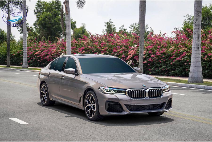 thuê xe tự lái BMW Series 5