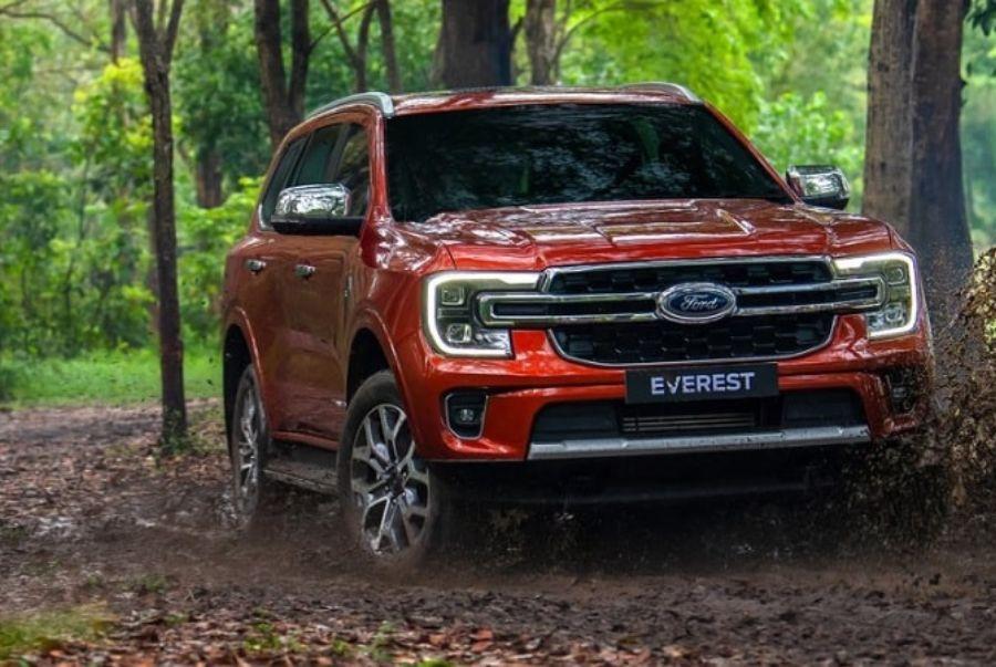 thuê xe 7 chỗ tự lái ford everest