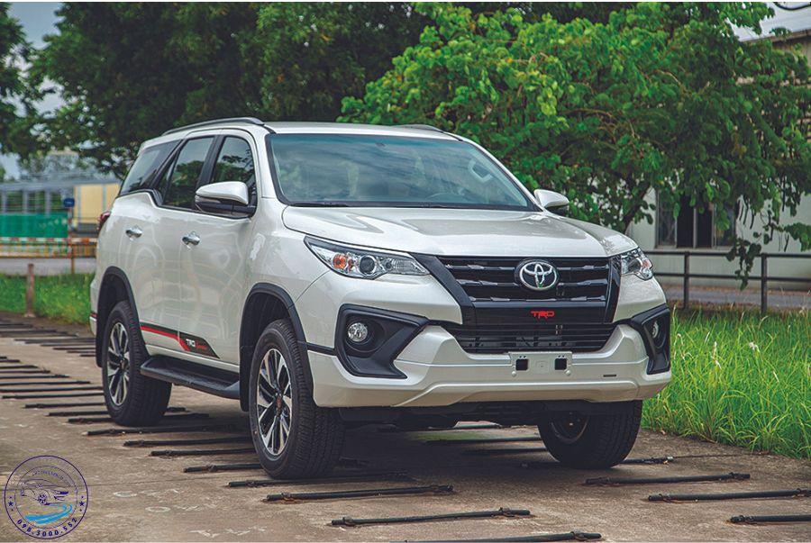 thuê xe tự lái toyota fortuner 